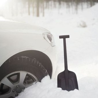Lopatka do auta Fiskars Solid Snow