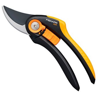 Nůžky zahradní dvoučepelové Fiskars Plus SmartFit P541 24mm
