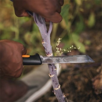 Nůž pro sklizeň Fiskars  X-series™