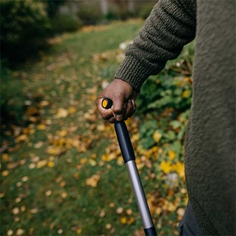 Hrábě lopatové Fiskars Ergonomic™